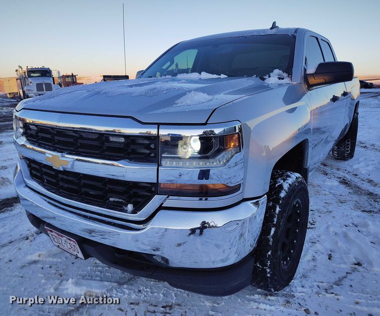 image for item DT0794 2016 Chevrolet Silverado 1500 Crew Cab pickup truck