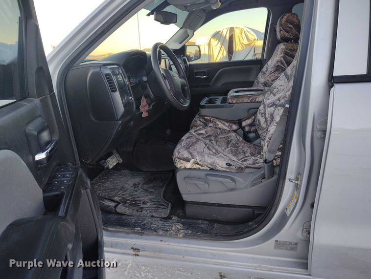 image for item DT0794 2016 Chevrolet Silverado 1500 Crew Cab pickup truck