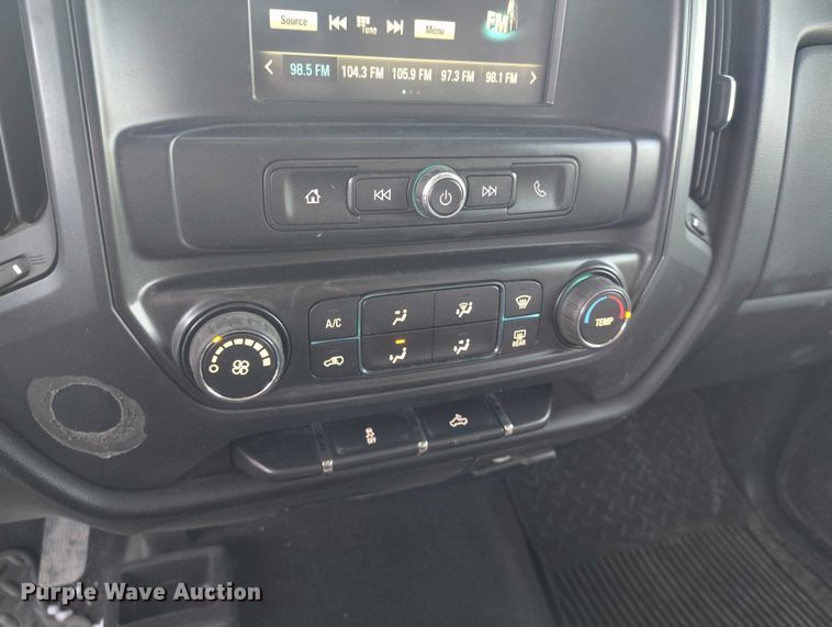 image for item DT0794 2016 Chevrolet Silverado 1500 Crew Cab pickup truck