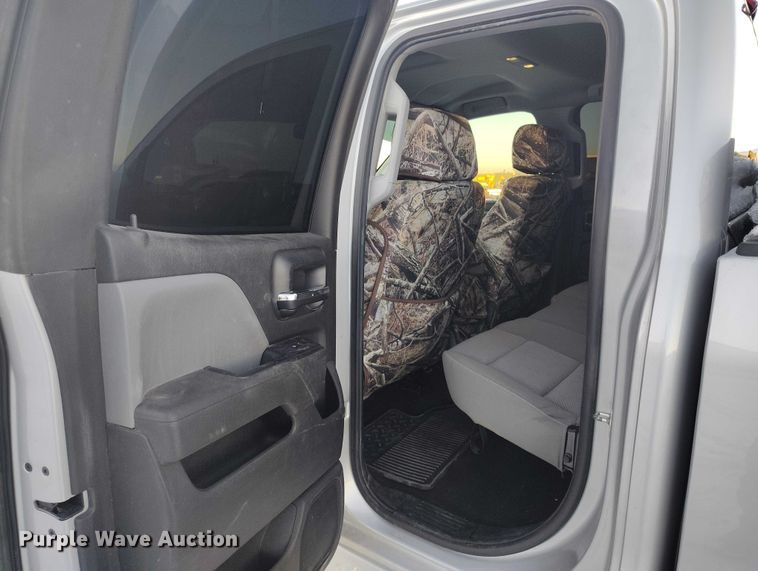 image for item DT0794 2016 Chevrolet Silverado 1500 Crew Cab pickup truck