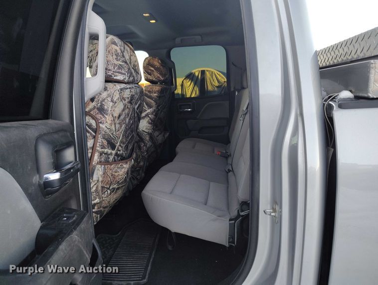 image for item DT0794 2016 Chevrolet Silverado 1500 Crew Cab pickup truck