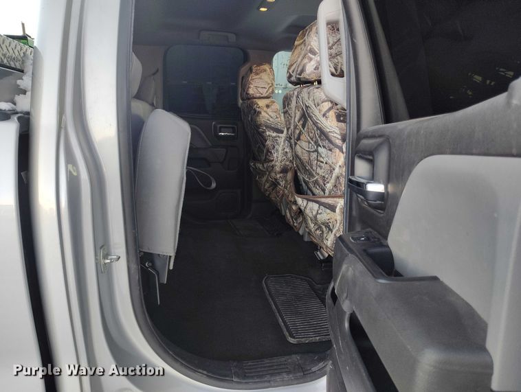 image for item DT0794 2016 Chevrolet Silverado 1500 Crew Cab pickup truck