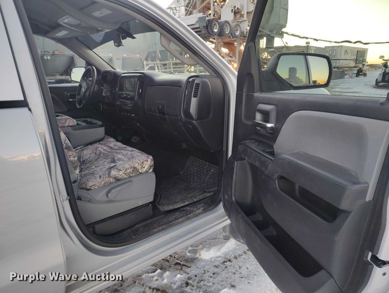 image for item DT0794 2016 Chevrolet Silverado 1500 Crew Cab pickup truck