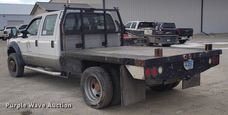 image for item DT0800 2006 Ford F450 Super Duty Crew Cab flatbed truck