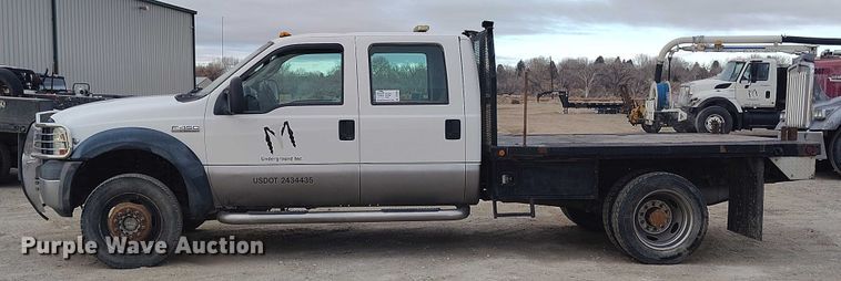 image for item DT0800 2006 Ford F450 Super Duty Crew Cab flatbed truck