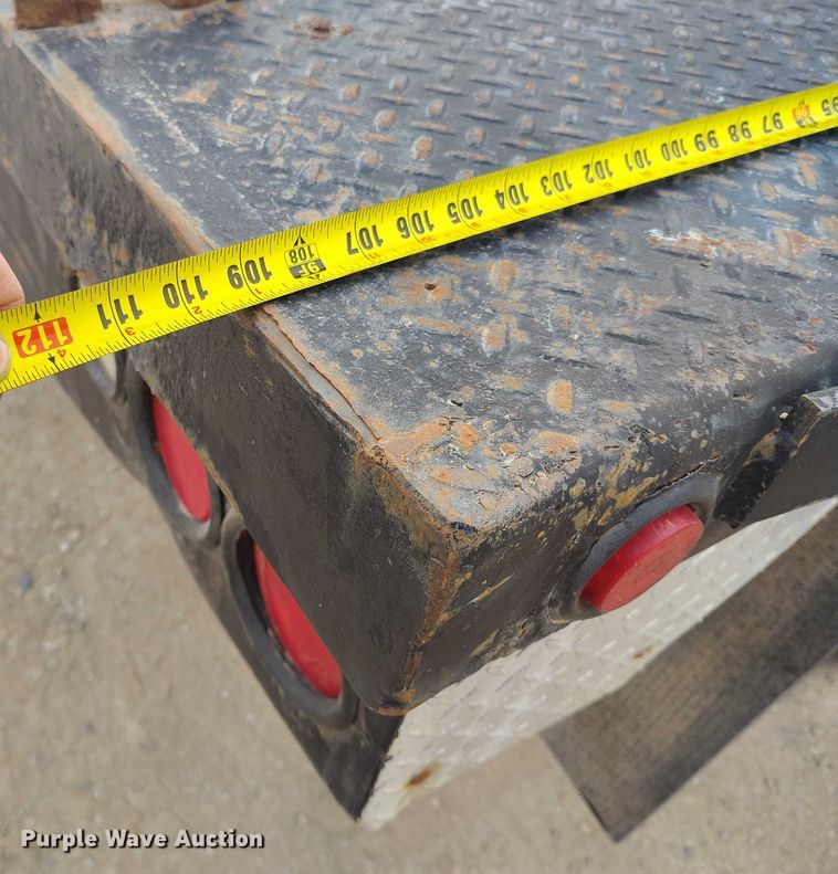 image for item DT0800 2006 Ford F450 Super Duty Crew Cab flatbed truck