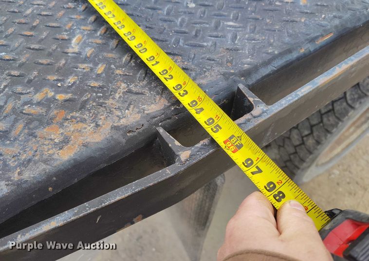 image for item DT0800 2006 Ford F450 Super Duty Crew Cab flatbed truck