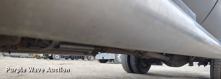 image for item DT0800 2006 Ford F450 Super Duty Crew Cab flatbed truck