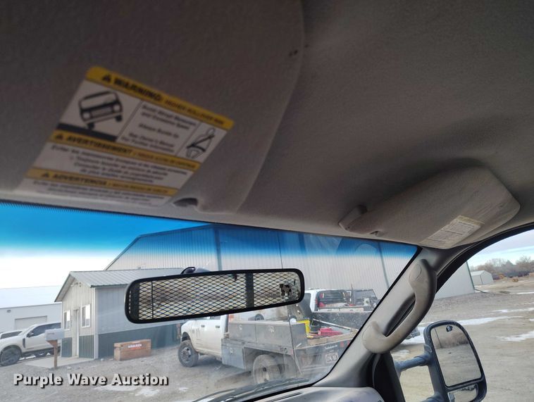 image for item DT0800 2006 Ford F450 Super Duty Crew Cab flatbed truck