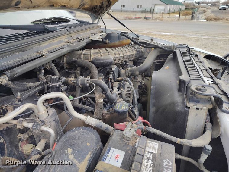 image for item DT0800 2006 Ford F450 Super Duty Crew Cab flatbed truck