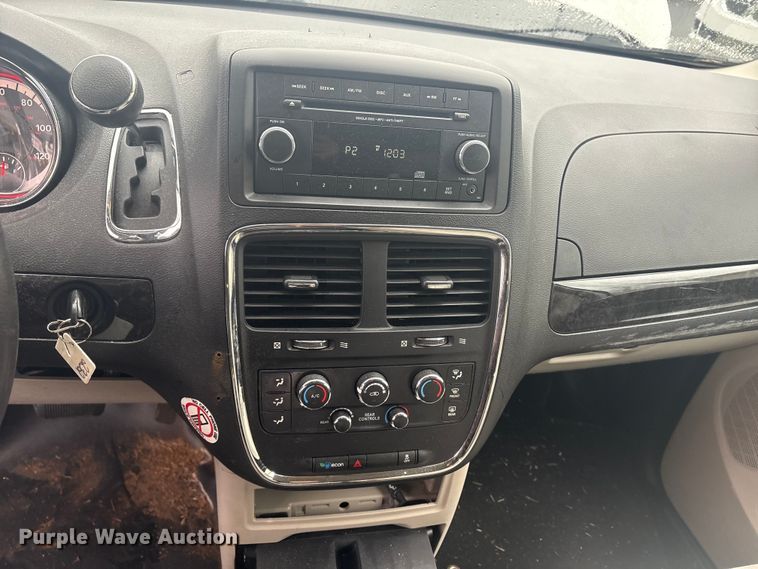 image for item DT2751 2016 Dodge Grand Caravan handicap accessible van