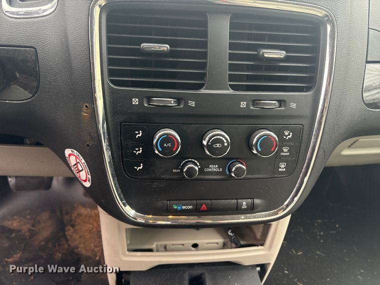 image for item DT2751 2016 Dodge Grand Caravan handicap accessible van