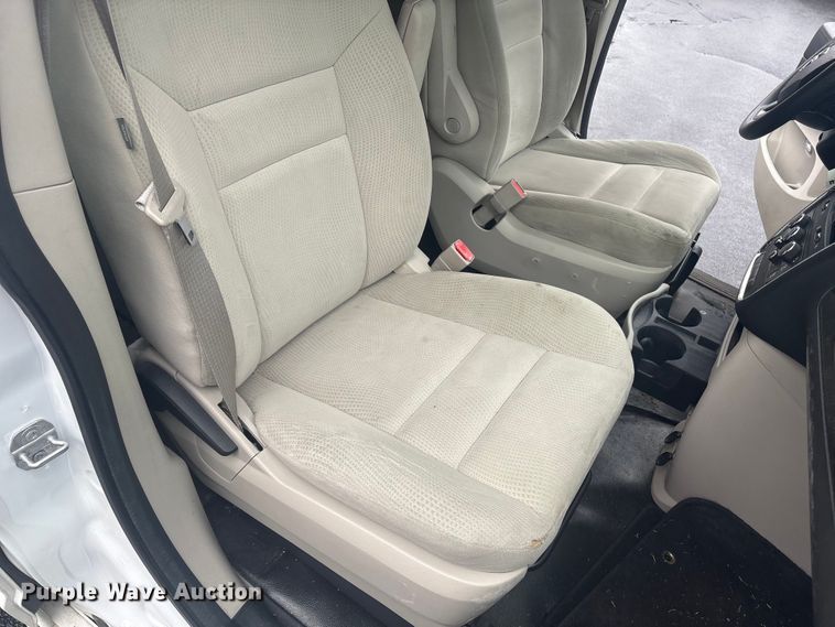 image for item DT2751 2016 Dodge Grand Caravan handicap accessible van