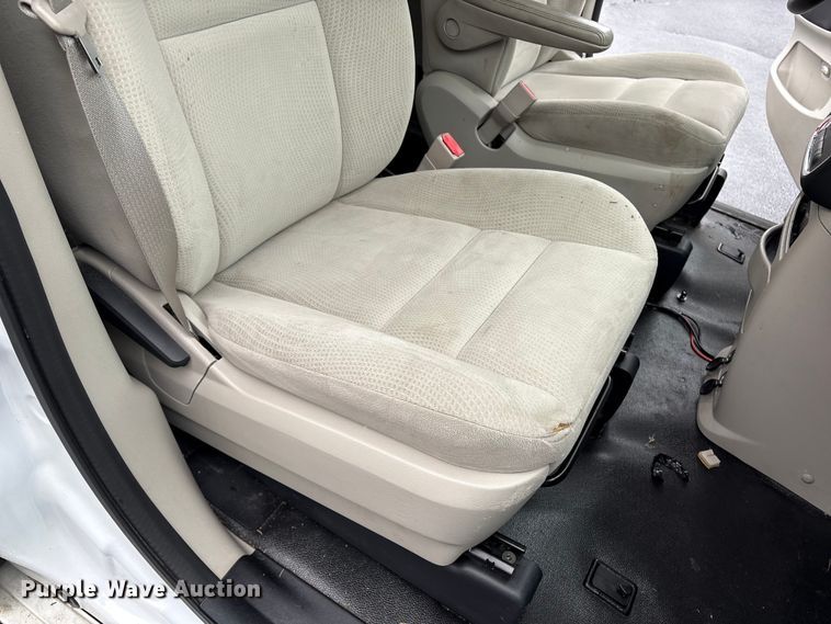 image for item DT2752 2016 Dodge Grand Caravan handicap accessible van