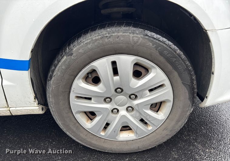 image for item DT2752 2016 Dodge Grand Caravan handicap accessible van