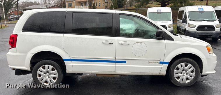 image for item DT2753 2014 Dodge Grand Caravan handicap accessible van