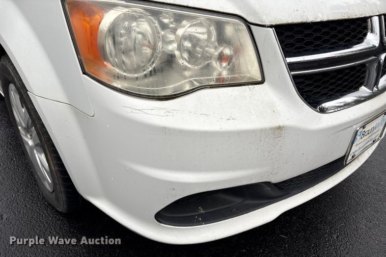 image for item DT2753 2014 Dodge Grand Caravan handicap accessible van