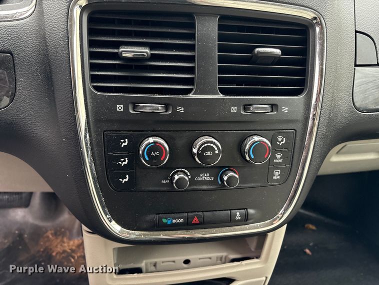 image for item DT2753 2014 Dodge Grand Caravan handicap accessible van