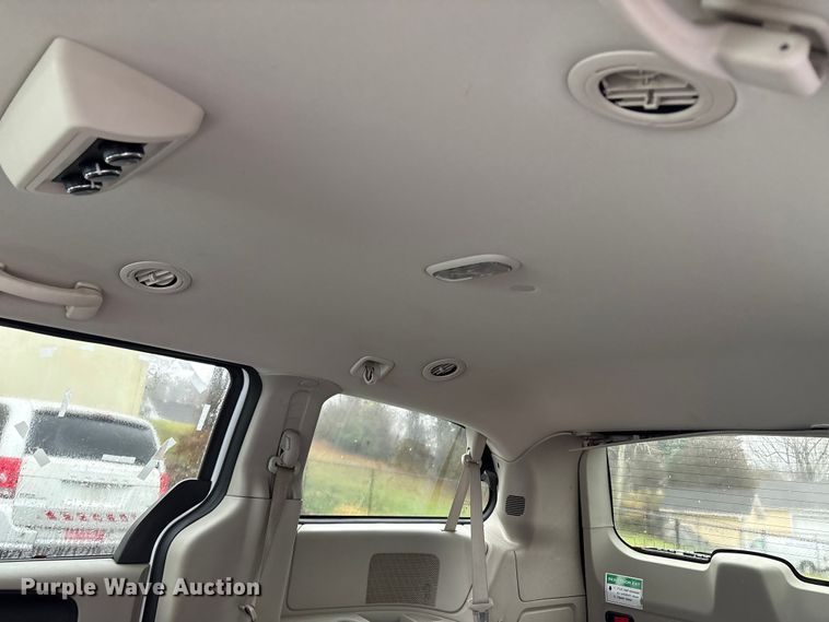 image for item DT2753 2014 Dodge Grand Caravan handicap accessible van