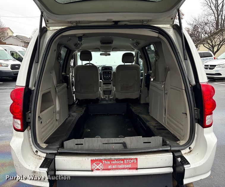 image for item DT2753 2014 Dodge Grand Caravan handicap accessible van