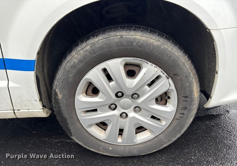 image for item DT2753 2014 Dodge Grand Caravan handicap accessible van