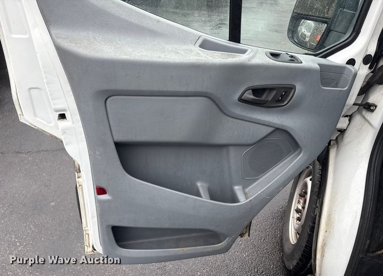 image for item DT2754 2015 Ford Transit delivery van