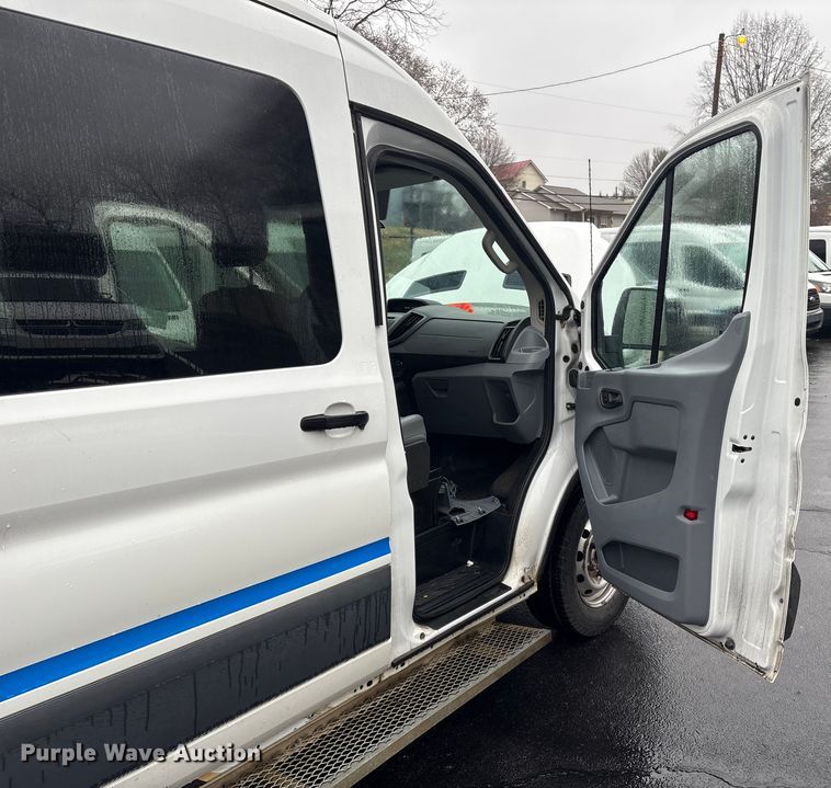 image for item DT2754 2015 Ford Transit delivery van