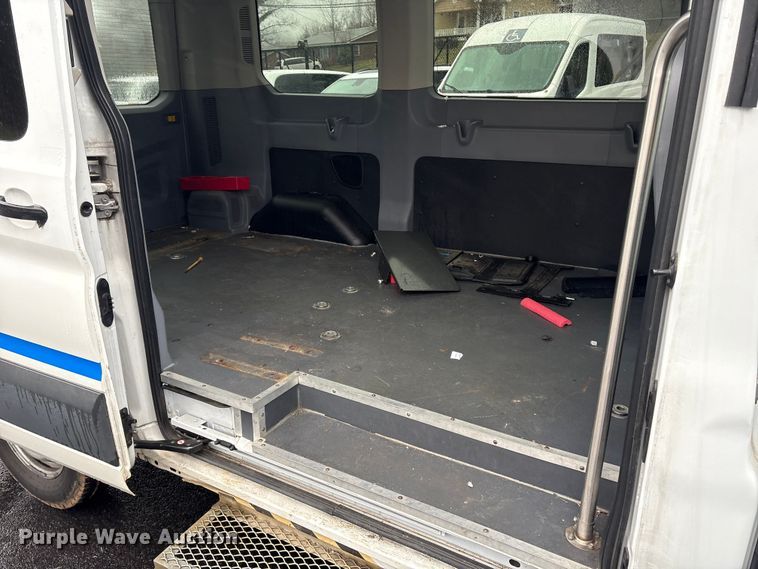 image for item DT2754 2015 Ford Transit delivery van