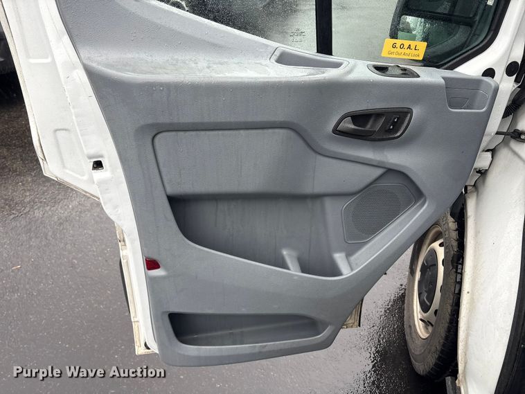 image for item DT2755 2015 Ford Transit delivery van