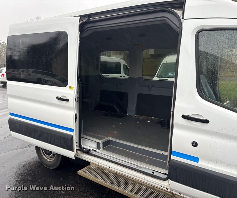 image for item DT2755 2015 Ford Transit delivery van