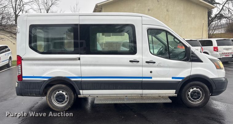 image for item DT2756 2017 Ford Transit delivery van