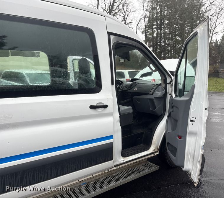 image for item DT2756 2017 Ford Transit delivery van