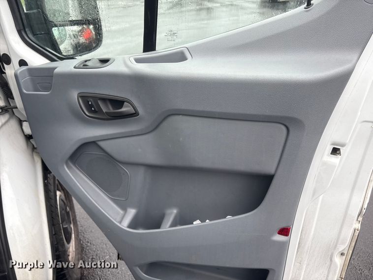 image for item DT2756 2017 Ford Transit delivery van