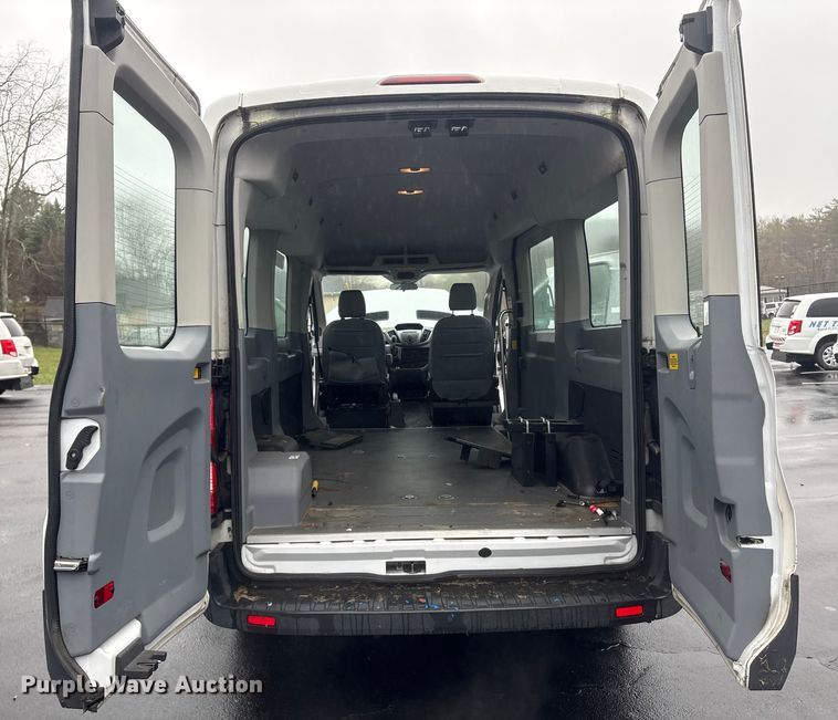 image for item DT2756 2017 Ford Transit delivery van