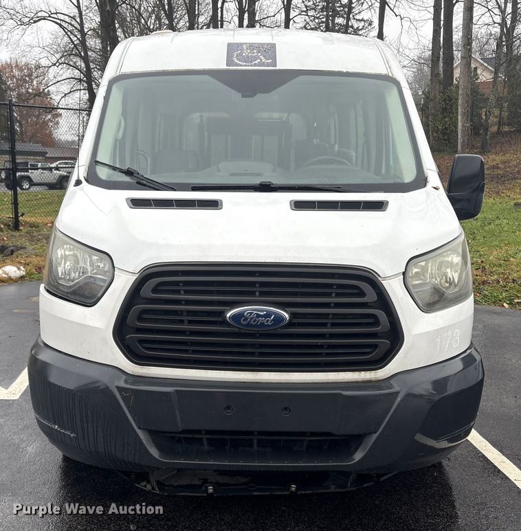 image for item DT2757 2017 Ford Transit 150 delivery van