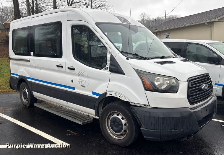 image for item DT2757 2017 Ford Transit 150 delivery van