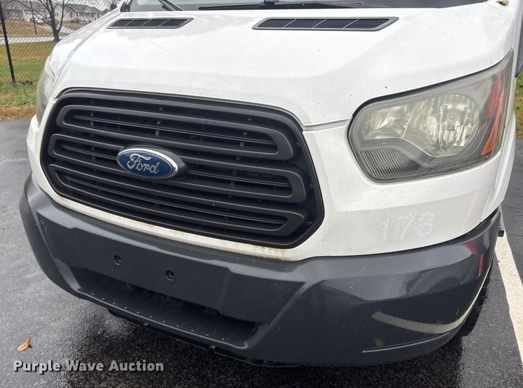 image for item DT2757 2017 Ford Transit 150 delivery van