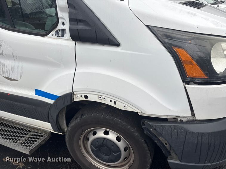 image for item DT2757 2017 Ford Transit 150 delivery van