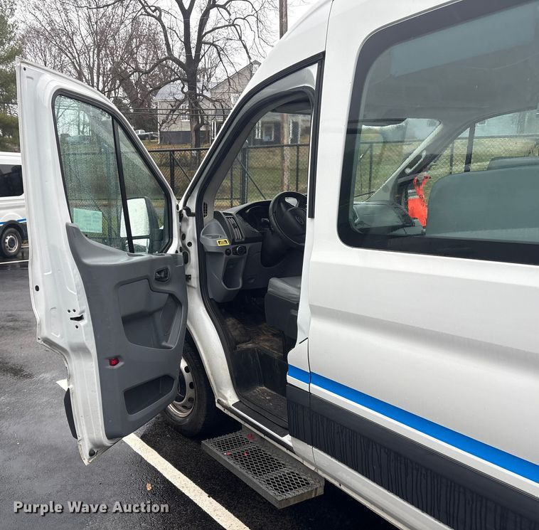 image for item DT2757 2017 Ford Transit 150 delivery van