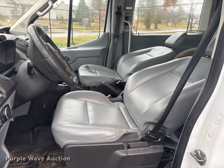 image for item DT2757 2017 Ford Transit 150 delivery van