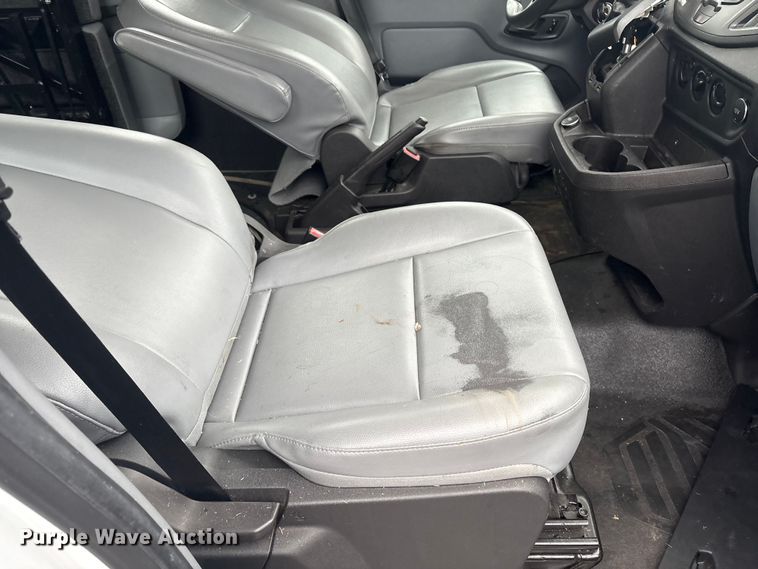 image for item DT2757 2017 Ford Transit 150 delivery van