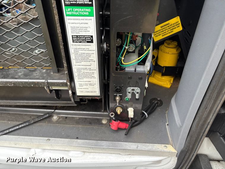 image for item DT2757 2017 Ford Transit 150 delivery van