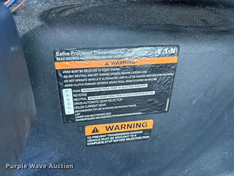 image for item DT2764 2018 International 4300 box truck