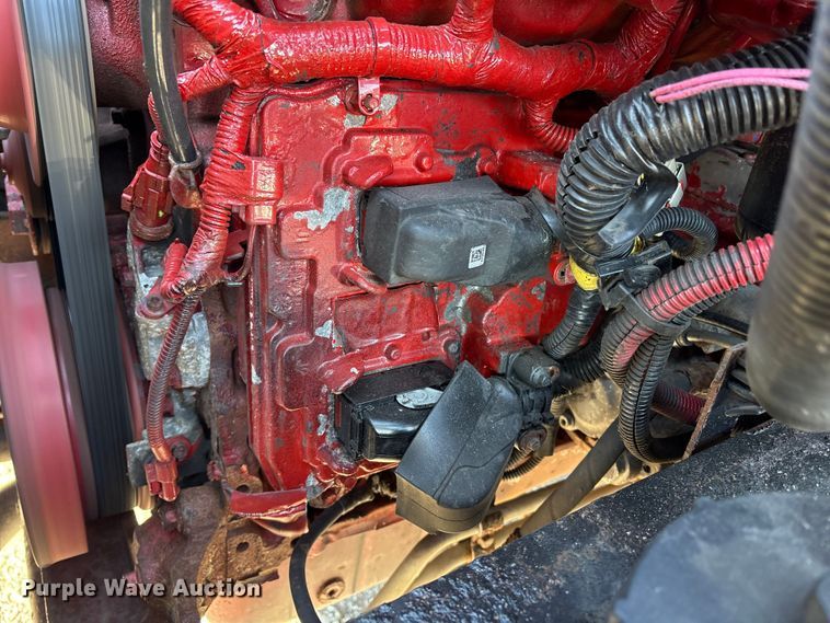 image for item DT2764 2018 International 4300 box truck