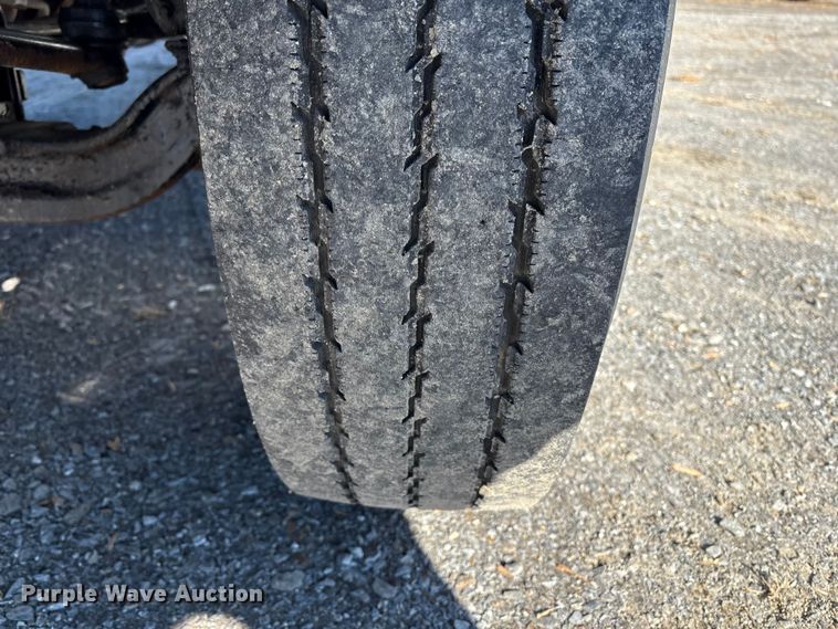 image for item DT2764 2018 International 4300 box truck