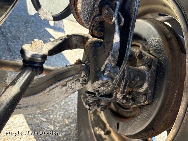 image for item DT2764 2018 International 4300 box truck