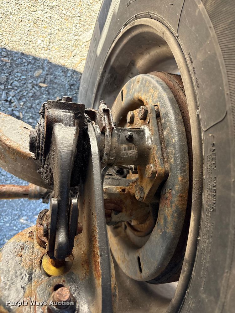 image for item DT2764 2018 International 4300 box truck