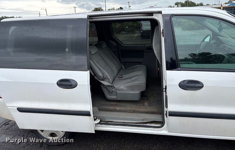 image for item DT3424 2005 Ford Freestar van