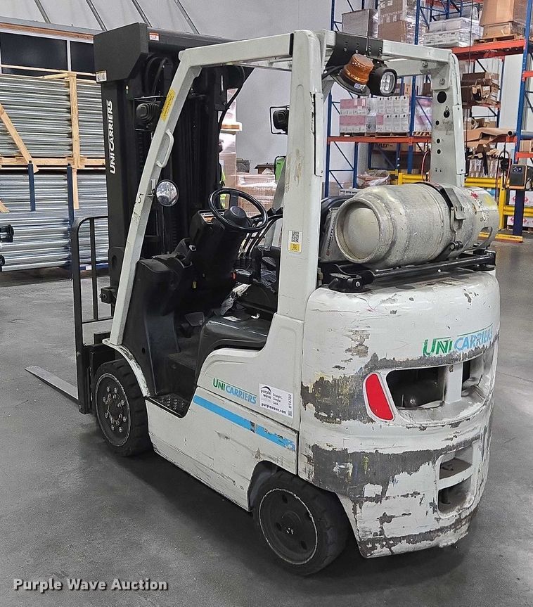 image for item DT4722 2018 UniCarriers CSF40 forklift