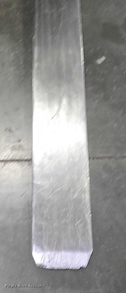 image for item DT4722 2018 UniCarriers CSF40 forklift